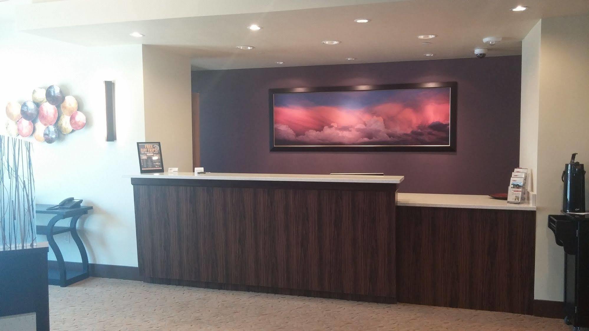 Ledgestone Hotel เวอร์นอล ภายนอก รูปภาพ